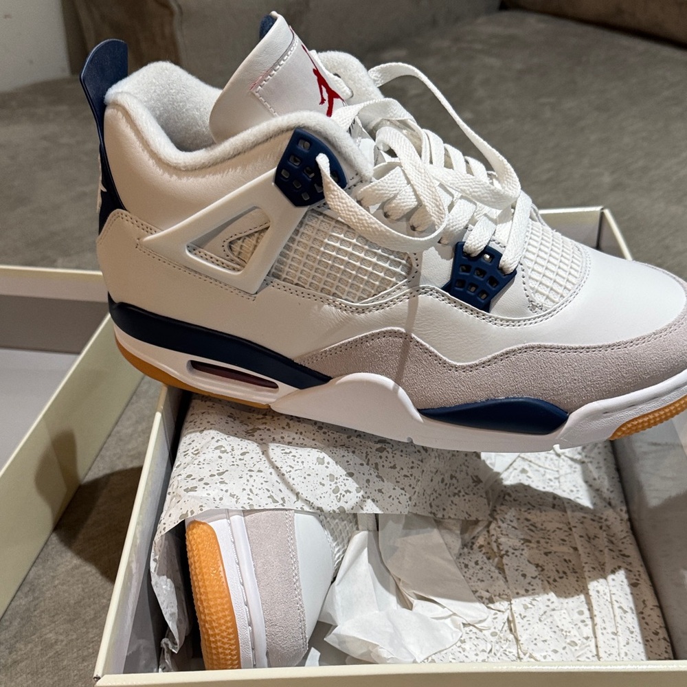 Jordan 4 SB Navy